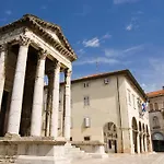 Beauty Pula